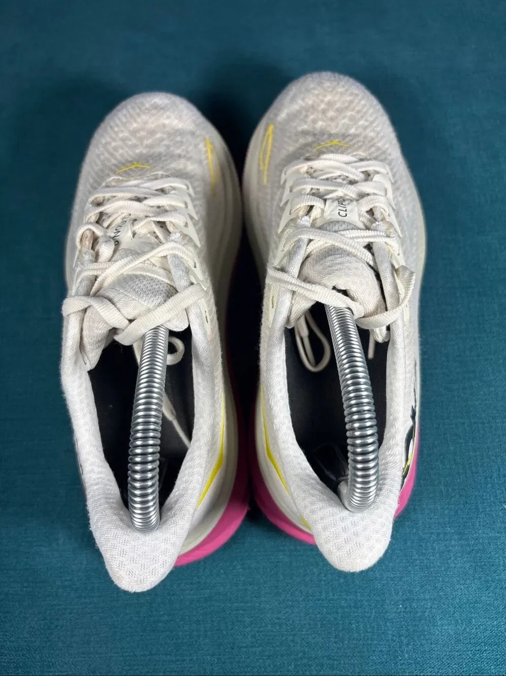 Hoka One One Clifton 9 Eggnog Passion Fruit Women's Size 6 Running Shoes 1127896